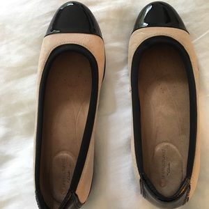Chanel-esque two toned ballet flats by naturalizer